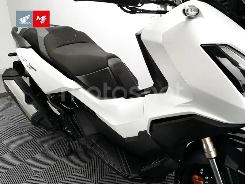 Honda ADV350 - Vista 14