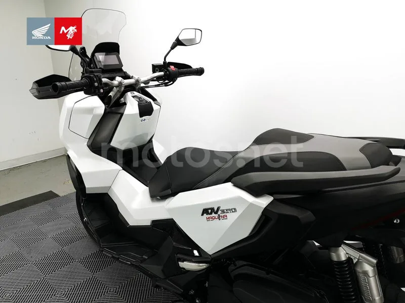 Honda ADV350 - Vista 18