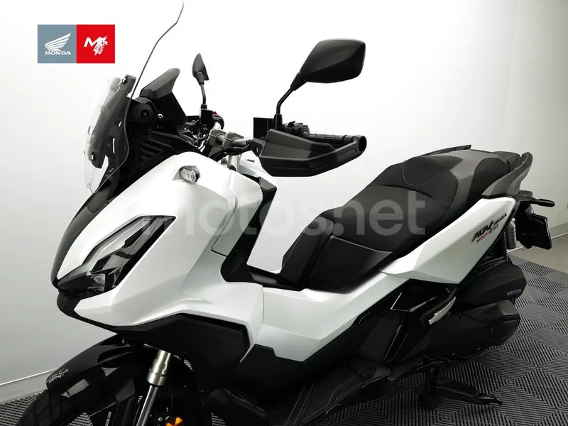 Honda ADV350 - Vista 19