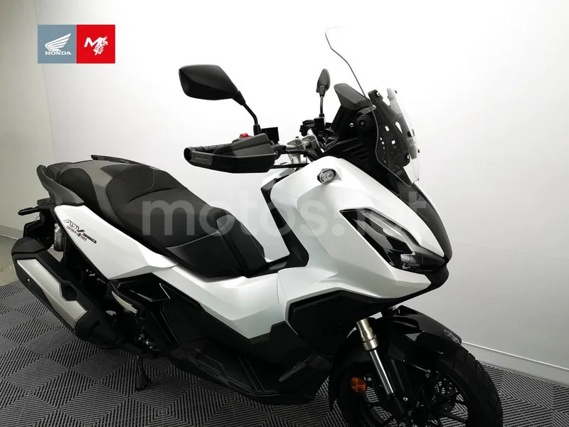 Honda ADV350 - Vista 3