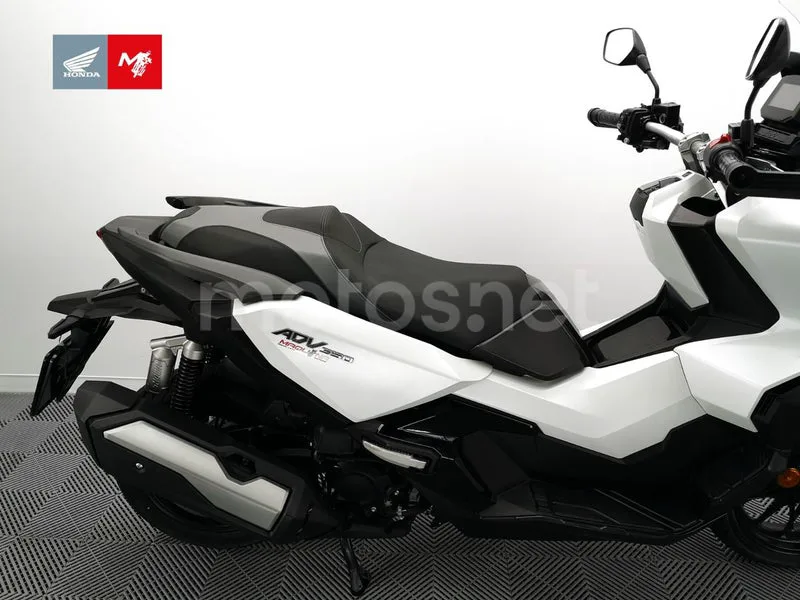 Honda ADV350 - Vista 7