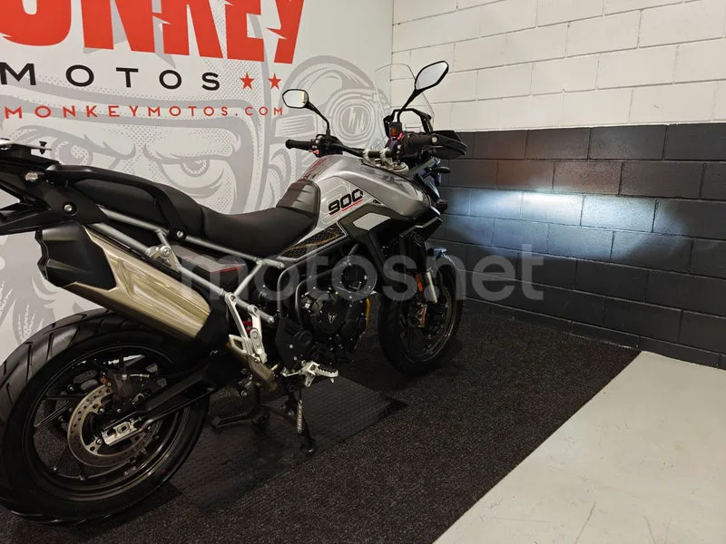 Triumph Tiger 900 - Vista 3