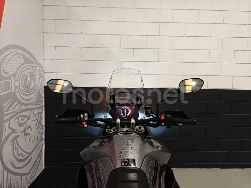 Triumph Tiger 900 - Vista 7