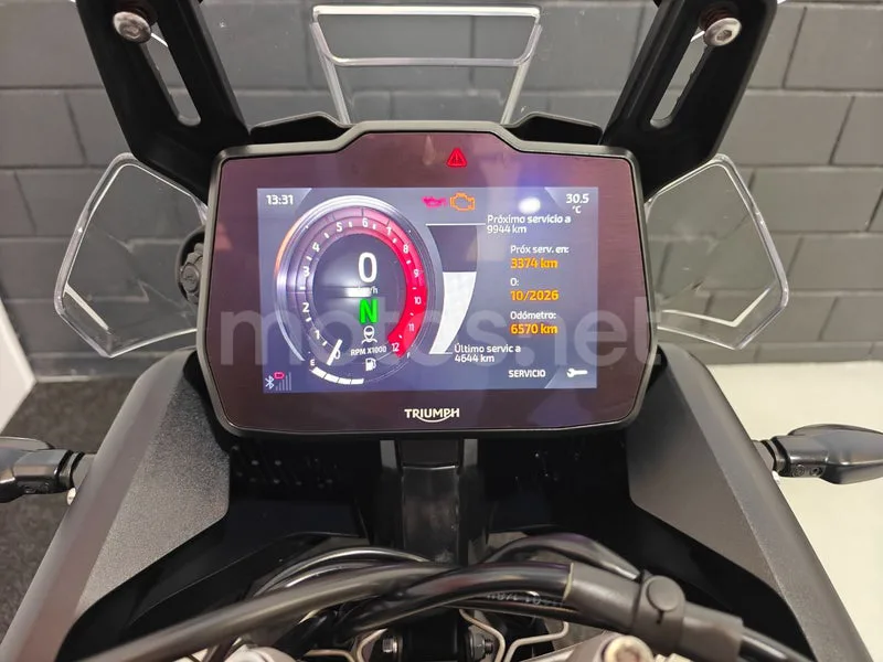 Triumph Tiger 900 - Vista 10