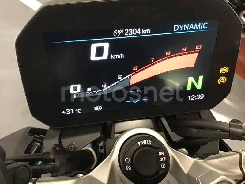 BMW F 900 R - Vista 6