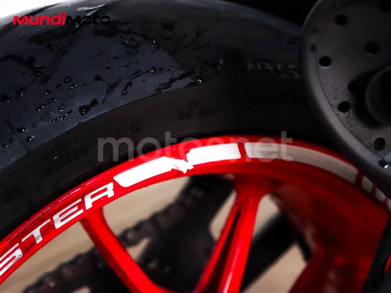 Ducati Monster - Vista 16