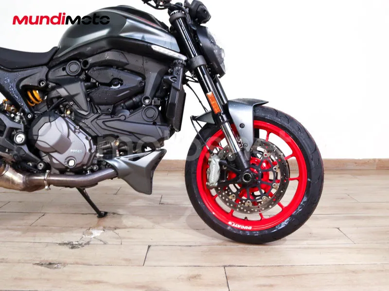 Ducati Monster - Vista 24