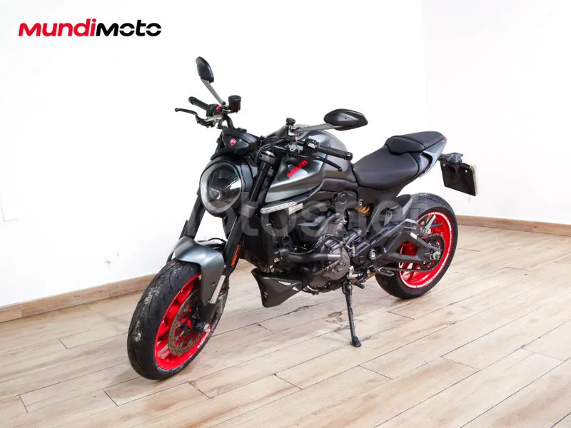 Ducati Monster - Vista 7