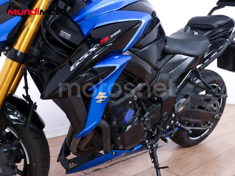 Suzuki GSX-S750 - Vista 10