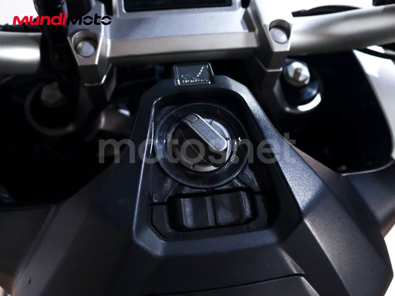 Honda X-ADV - Vista 19