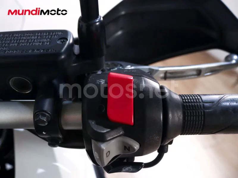 Honda X-ADV - Vista 21