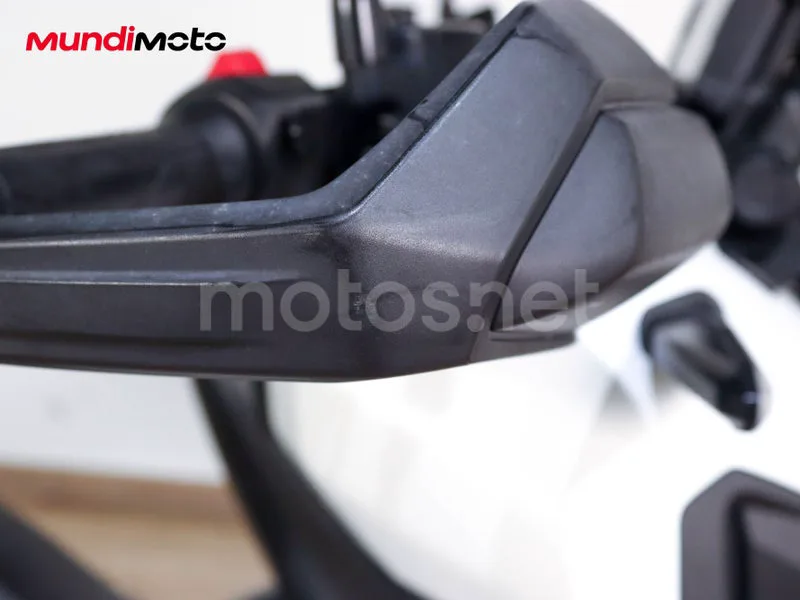 Honda X-ADV - Vista 25
