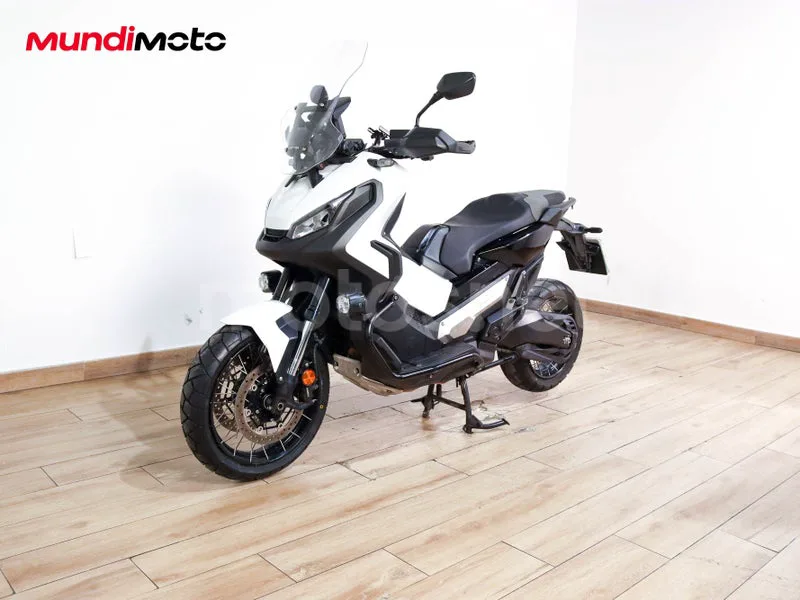 Honda X-ADV - Vista 7