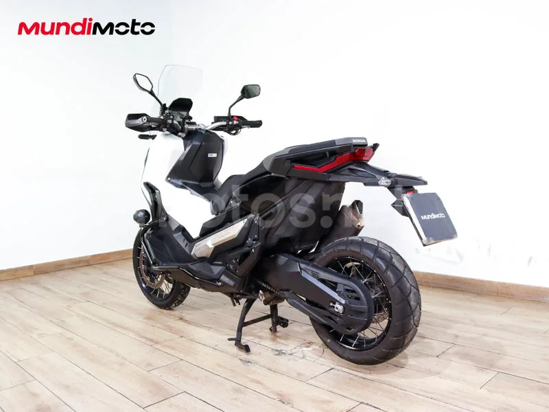 Honda X-ADV - Vista 8