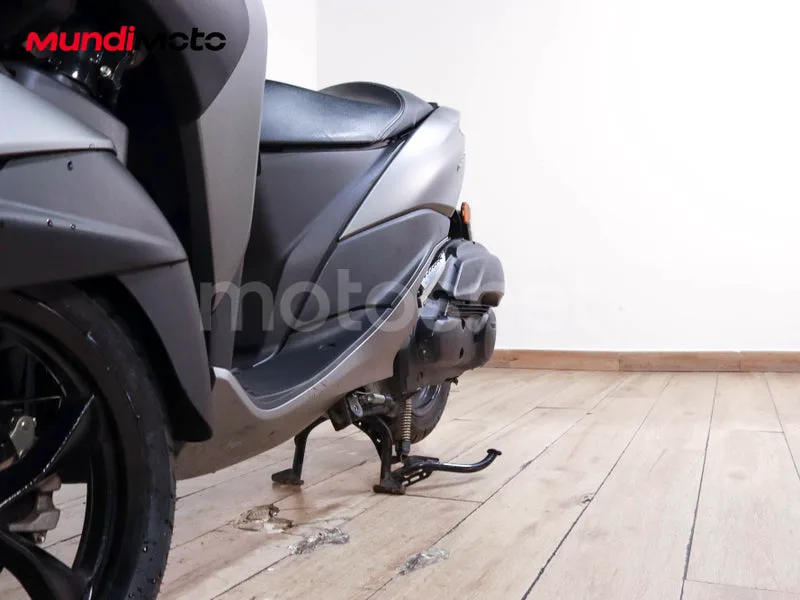 Yamaha Tricity 125 - Vista 10