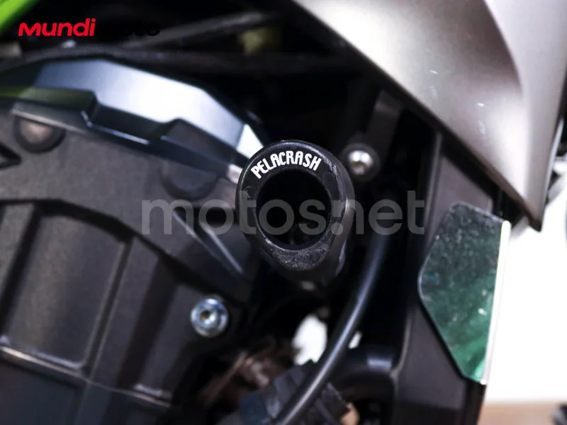 Kawasaki Z900 - Vista 34