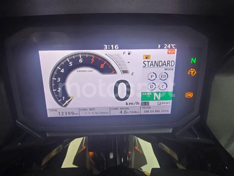 Honda Forza 750 - Vista 5