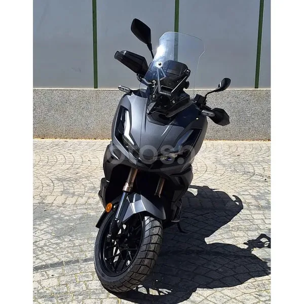 Honda ADV350 - Vista 3
