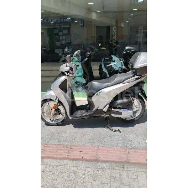 Honda SH125i 2799 € 2019 Cádiz - 1