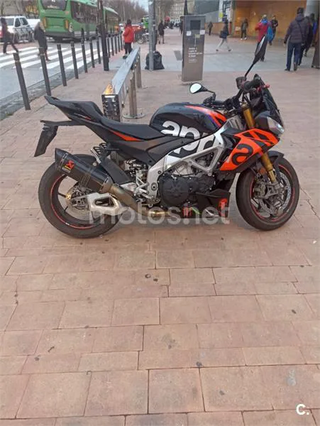 Aprilia Tuono V4 1100 Factory - Vista 3