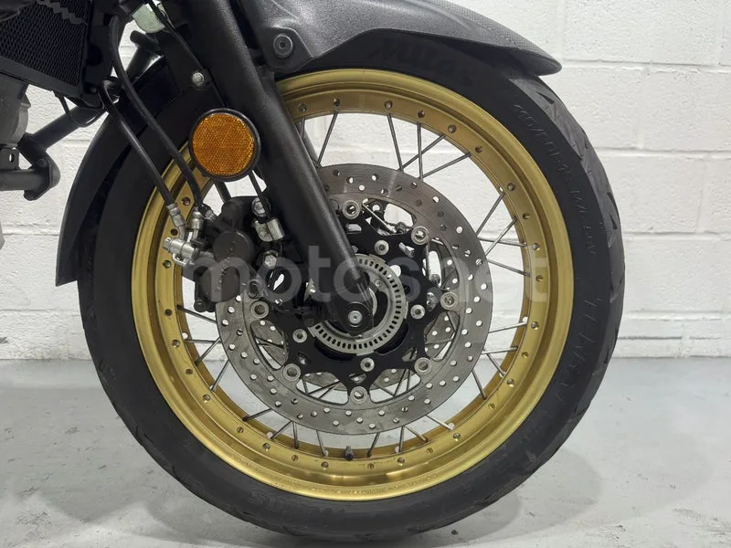 Suzuki V-Strom 650XT - Vista 12
