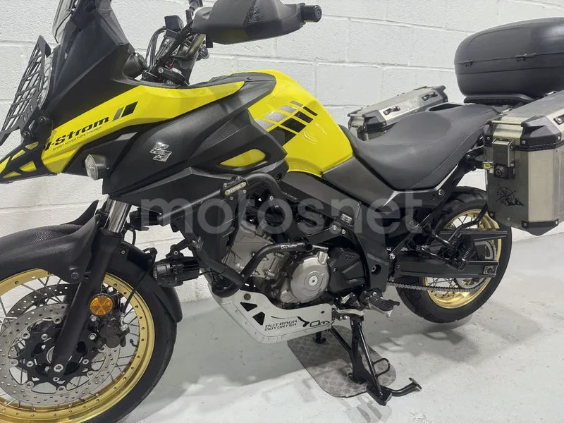 Suzuki V-Strom 650XT - Vista 24