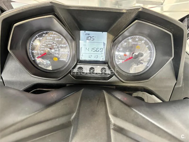 Kymco Super Dink 350 - Vista 5