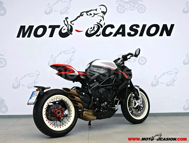 MV Agusta Brutale 800 - Vista 3