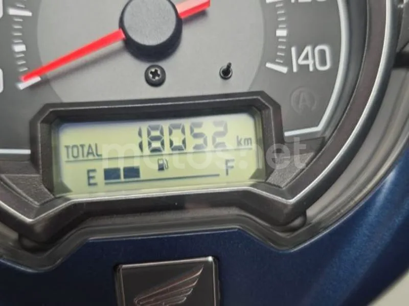 Honda Vision 110 - Vista 3