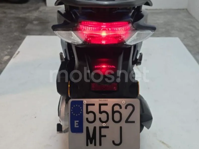 Honda Vision 110 - Vista 4