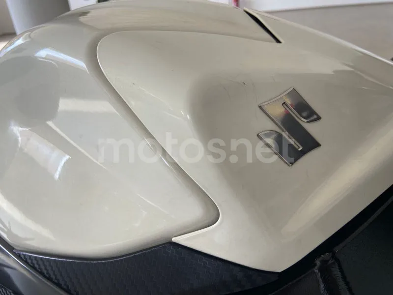 Suzuki GSX-R600 - Vista 19