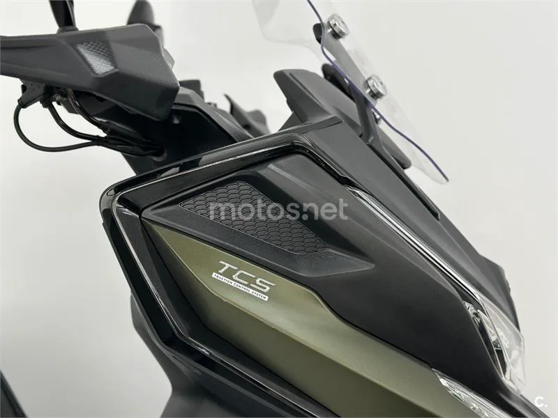 Kymco DTX 350 - Vista 15