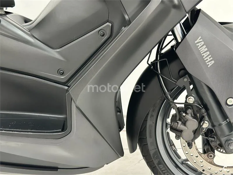 Yamaha XMAX 300 - Vista 12