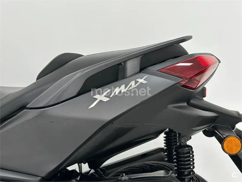 Yamaha XMAX 300 - Vista 23