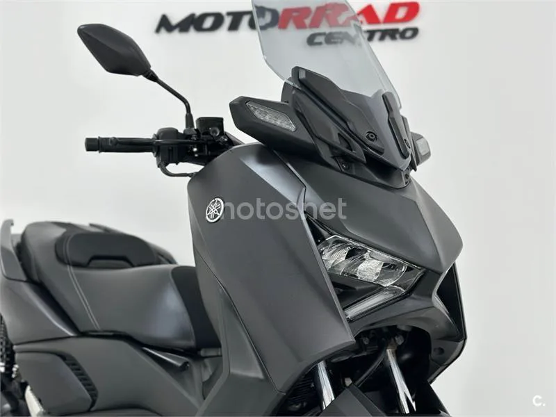 Yamaha XMAX 300 - Vista 6