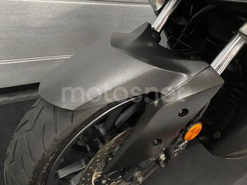 Yamaha XMAX 400 - Vista 14