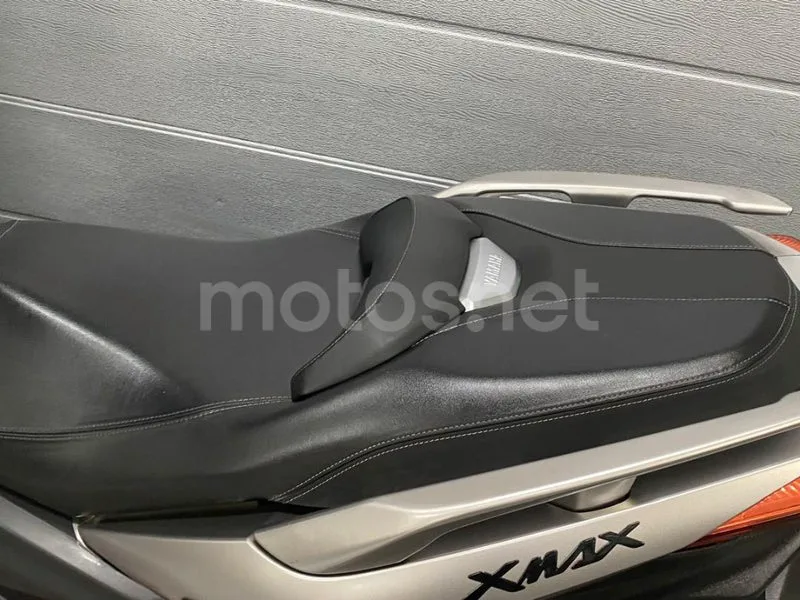 Yamaha XMAX 400 - Vista 18