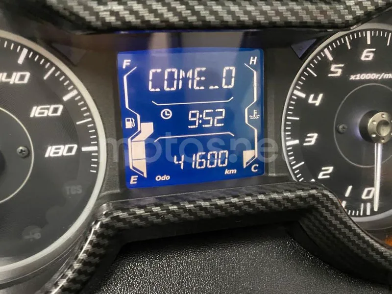 Yamaha XMAX 400 - Vista 3