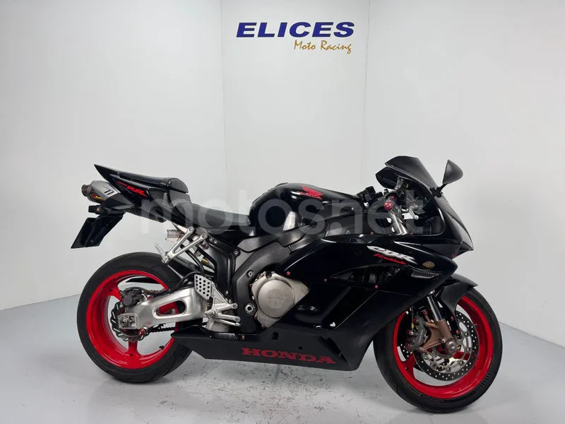 Honda CBR1000RR Fireblade 4250 € 2004 Madrid - 2
