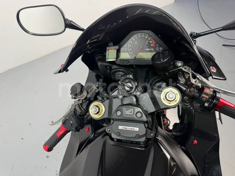 Honda CBR1000RR Fireblade - Vista 11