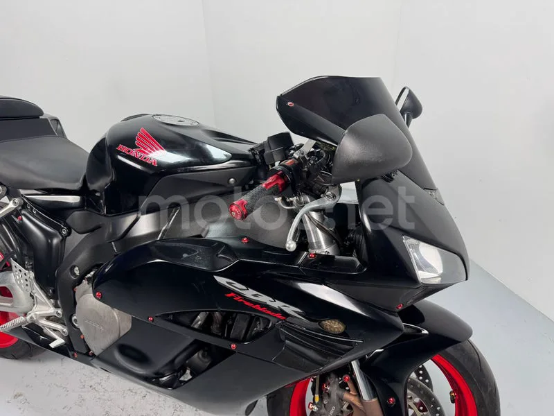 Honda CBR1000RR Fireblade - Vista 3