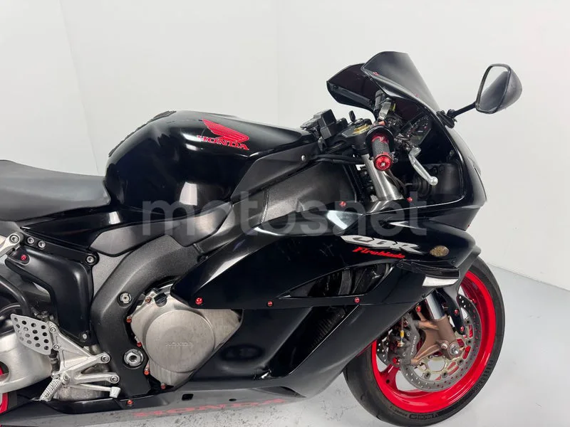 Honda CBR1000RR Fireblade - Vista 5