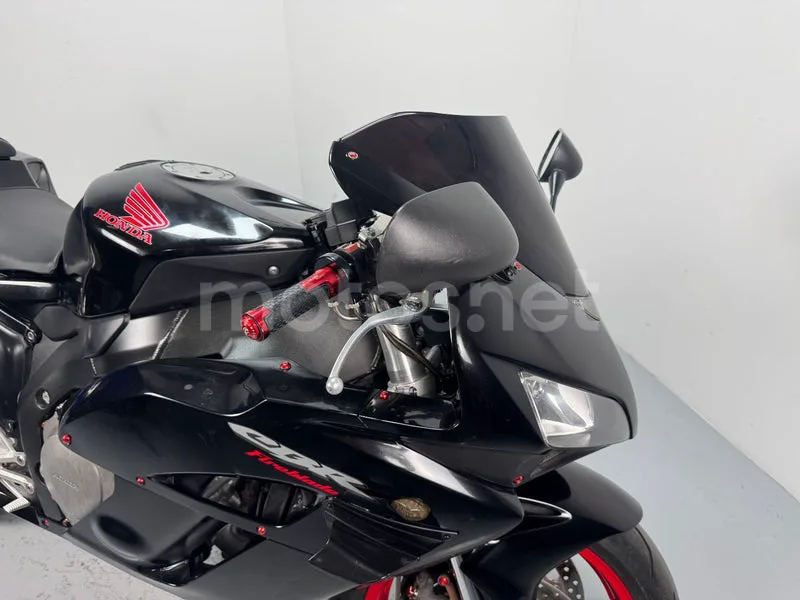 Honda CBR1000RR Fireblade - Vista 9