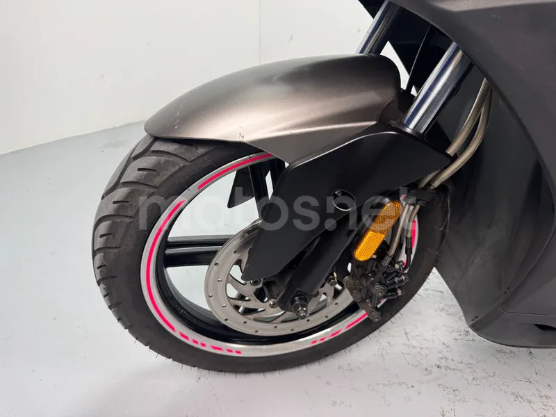 Kymco Agility City 125 - Vista 11