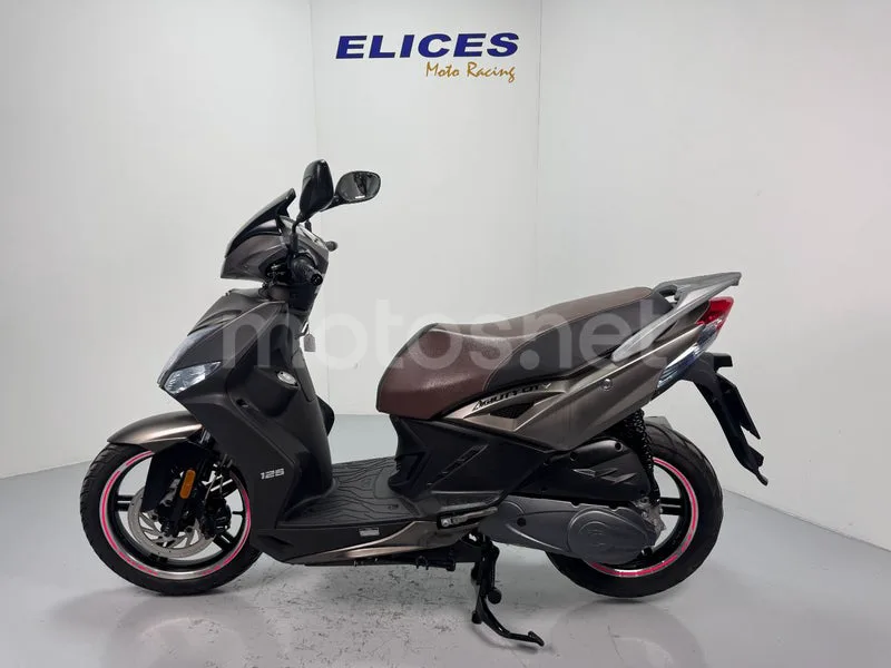Kymco Agility City 125 - Vista 3