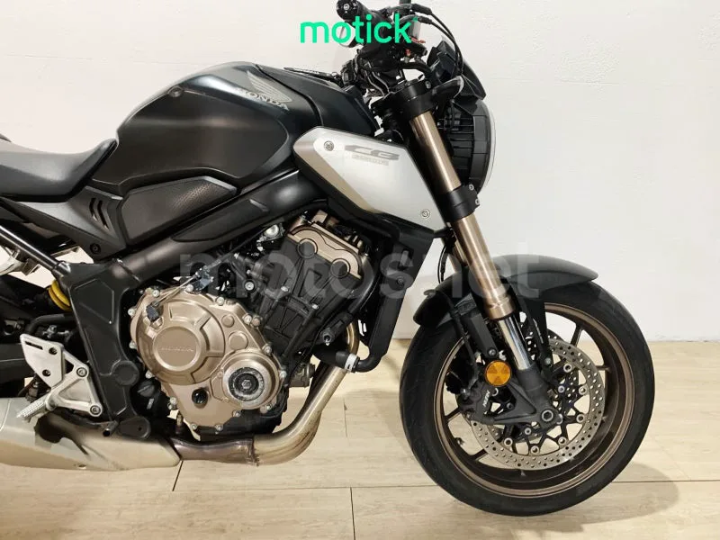 Honda CB650R - Vista 4