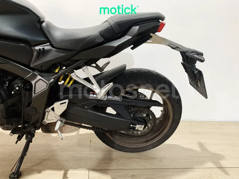 Honda CB650R - Vista 8