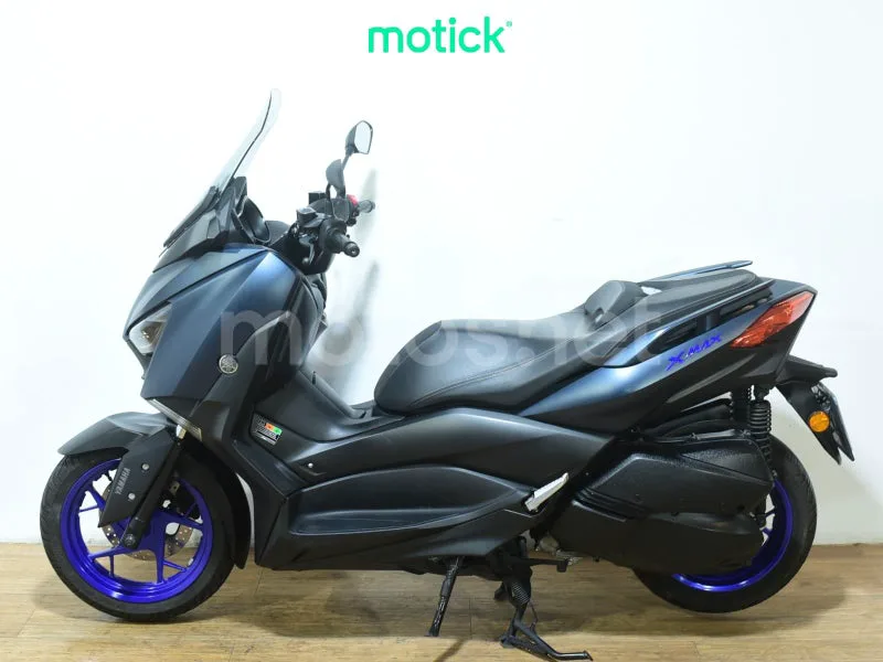 Yamaha XMAX 300 - Vista 7