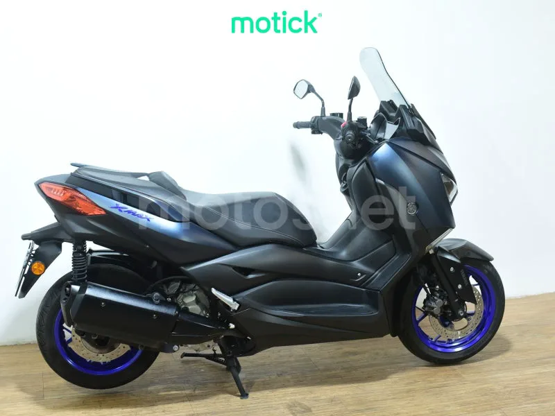 Yamaha XMAX 300 - Vista 10
