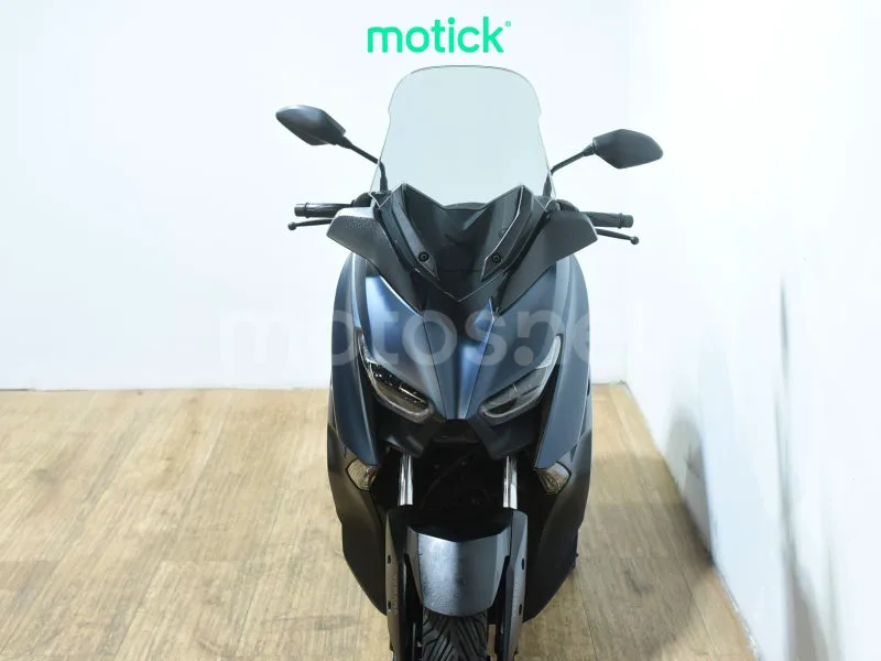 Yamaha XMAX 300 - Vista 11